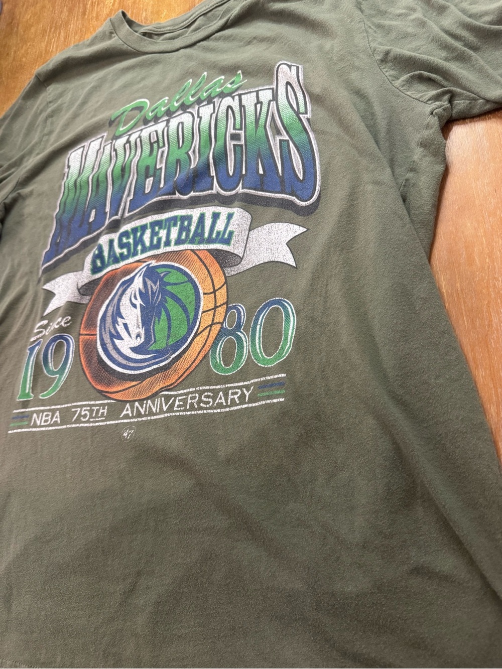 Dallas Mavericks NBA Anniversary Graphic Tee - Olive Green